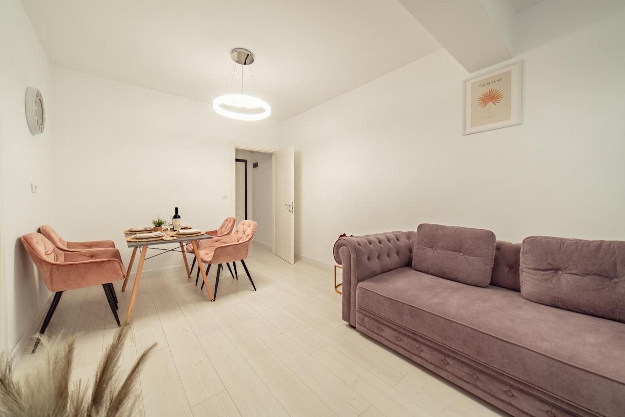 Palace Of Culture Dream Apartments And Studios Yaş Dış mekan fotoğraf